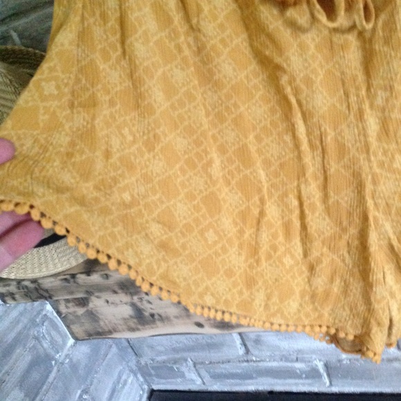 Adorable romper - Picture 3 of 5